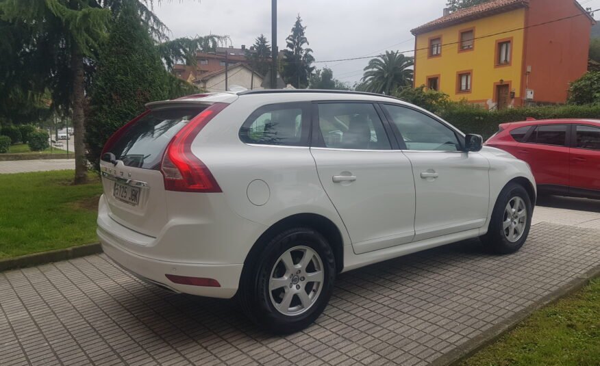 VOLVO XC60 D4