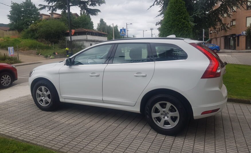 VOLVO XC60 D4