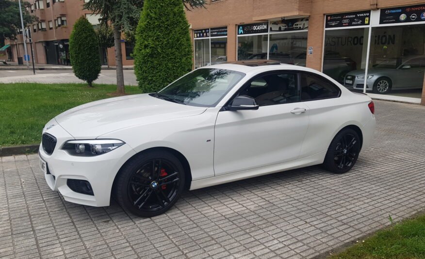 BMW 218 COUPE