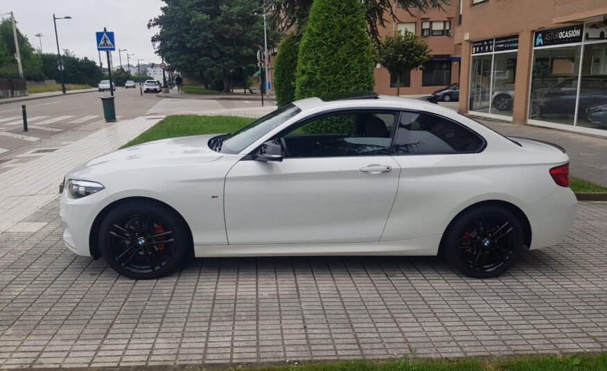 BMW 218 COUPE