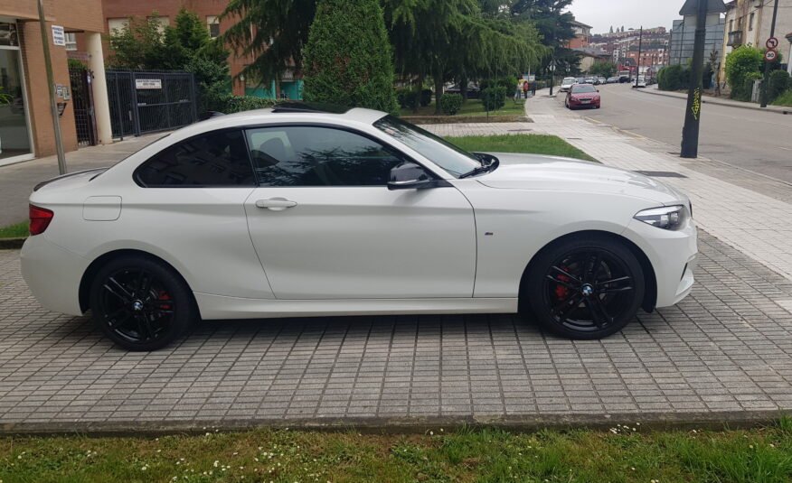 BMW 218 COUPE