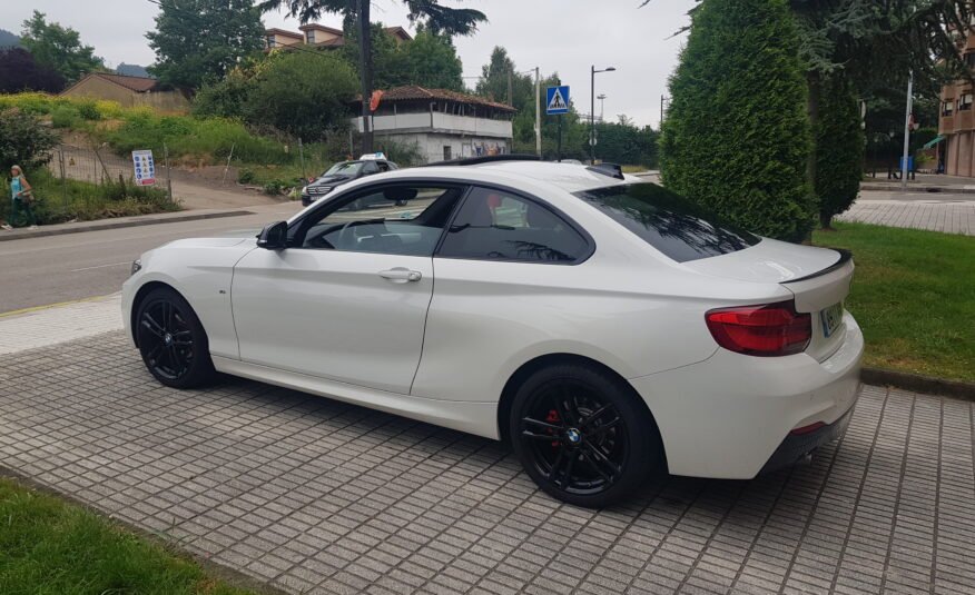 BMW 218 COUPE