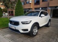 VOLVO XC40 T3 MOMENTUM