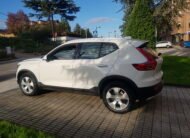 VOLVO XC40 T3 MOMENTUM