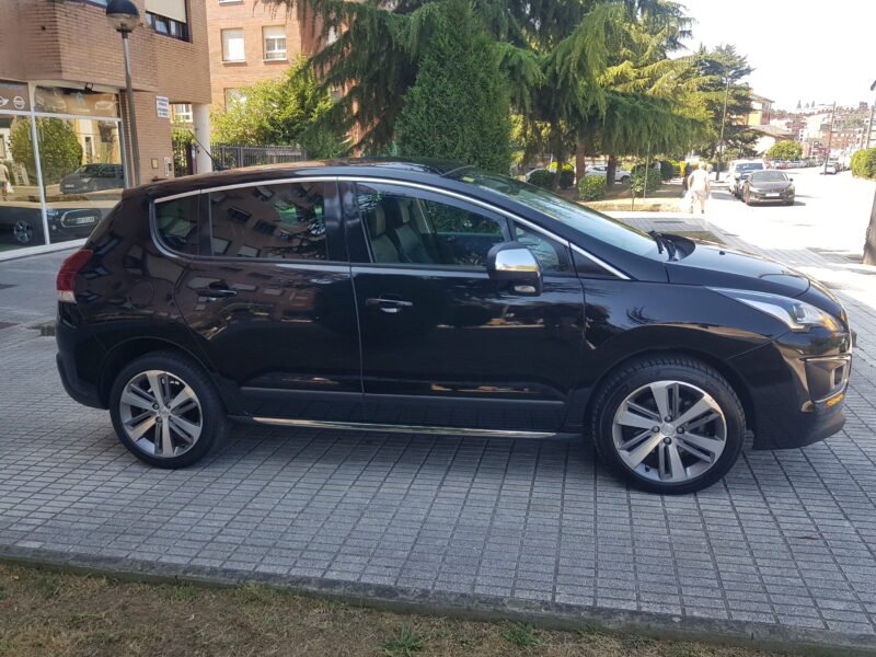 PEUGEOT 3008 2.0HDI ALLURE