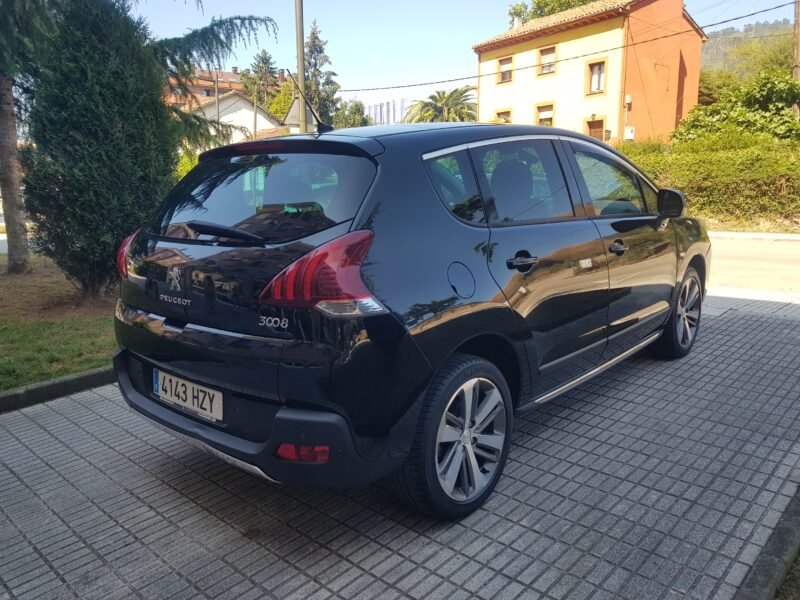 PEUGEOT 3008 2.0HDI ALLURE