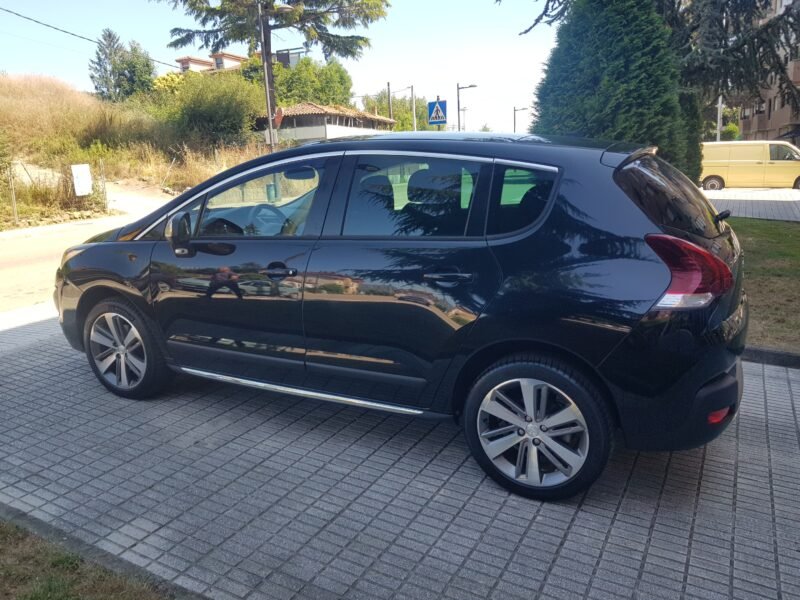 PEUGEOT 3008 2.0HDI ALLURE