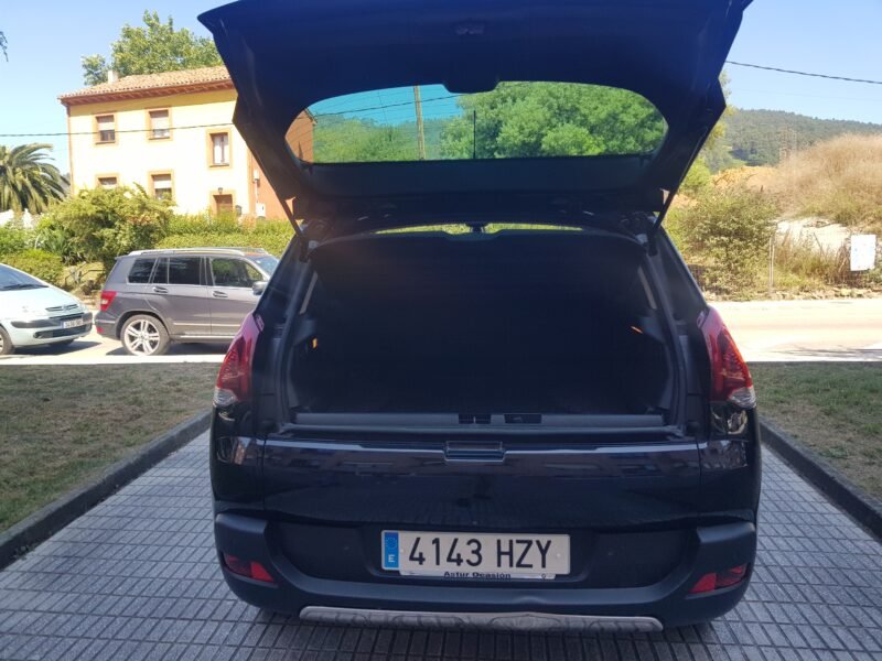 PEUGEOT 3008 2.0HDI ALLURE